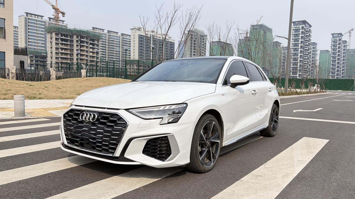 Audi A3 35 TFSI Elegant Fashion 2024