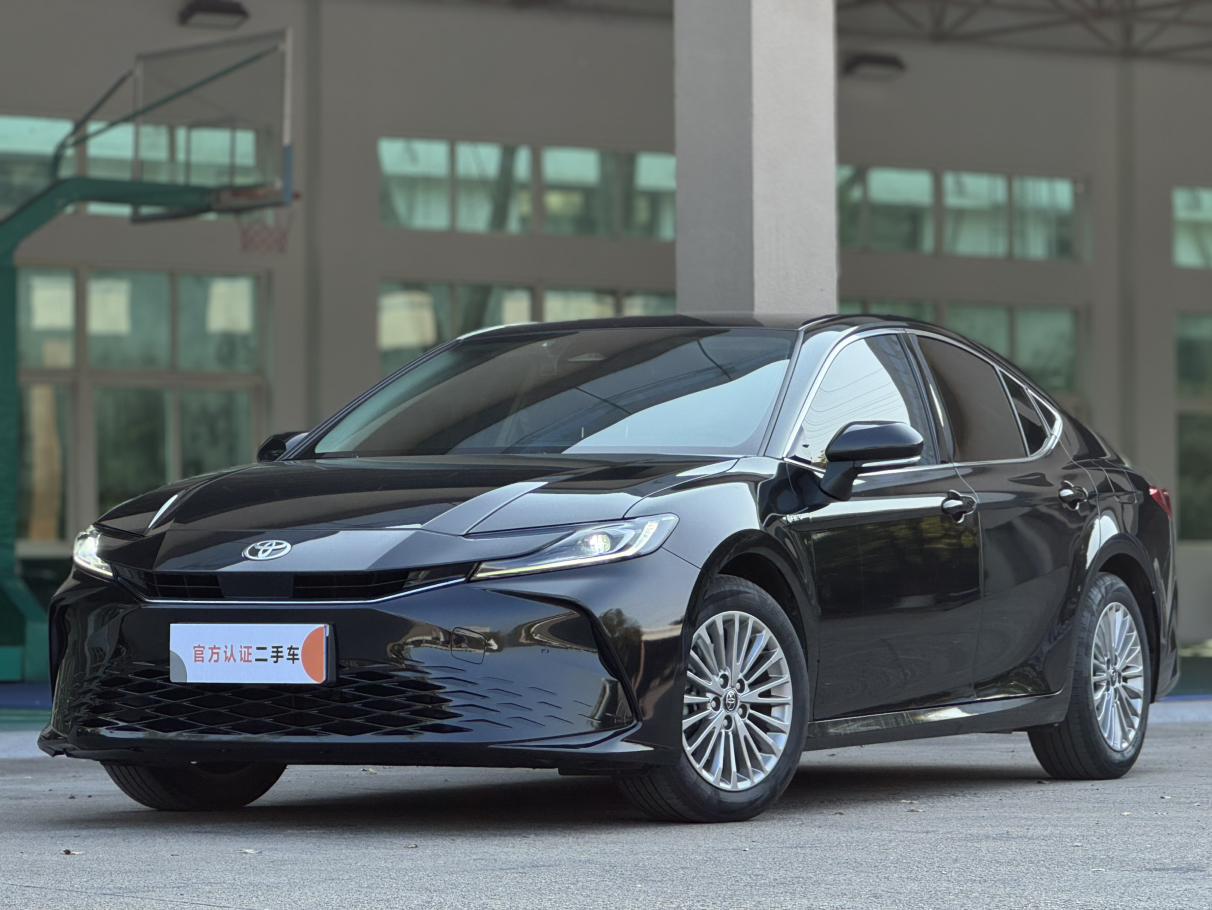 Toyota Camry 2.0HE Elite 2025