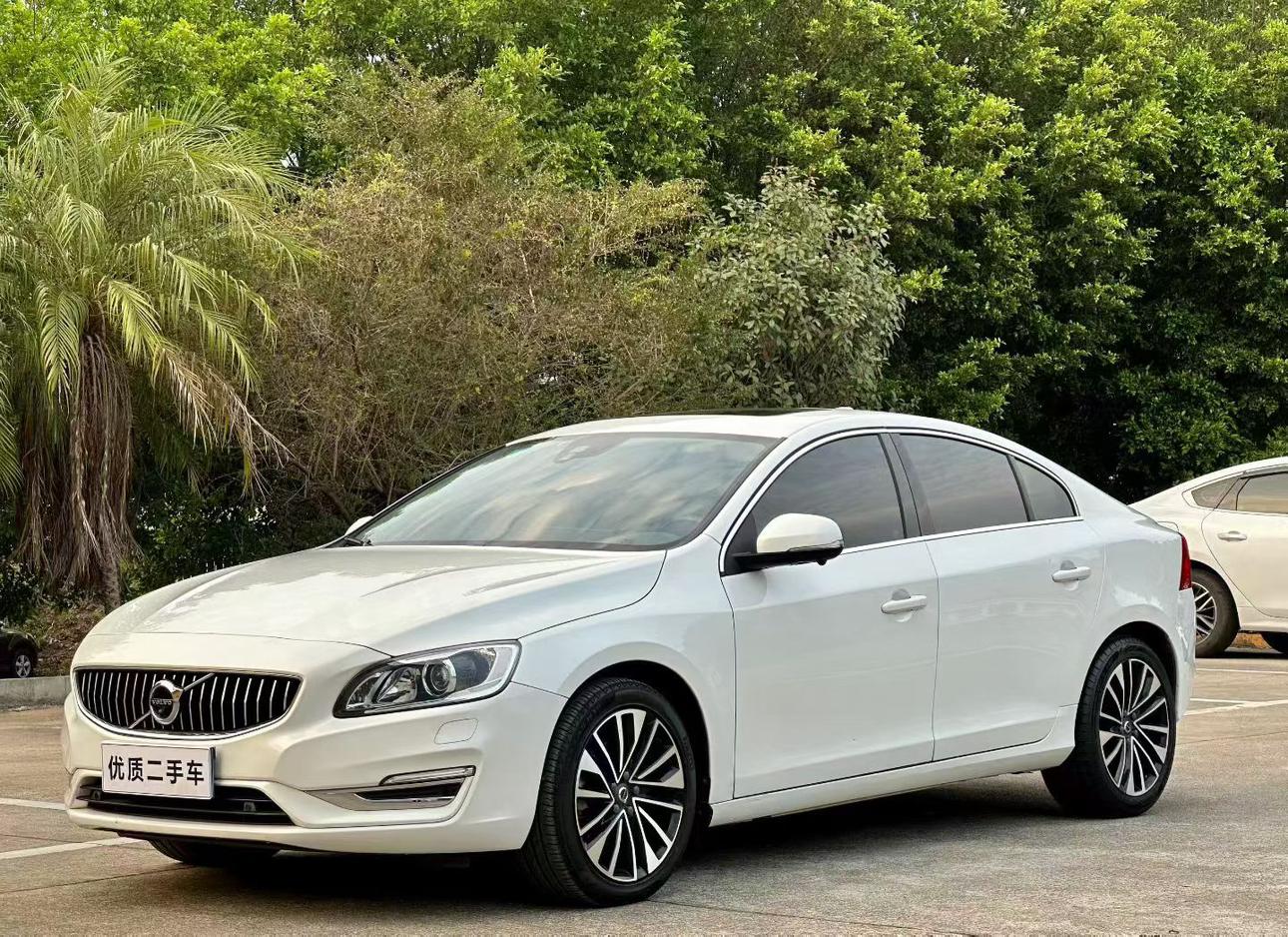 Volvo S60 T5 Intelligent Plus 2019