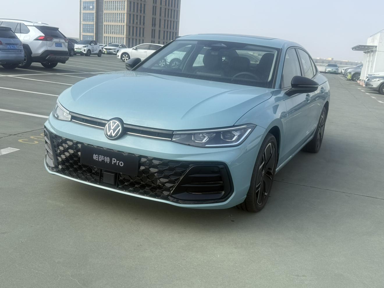 Volkswagen Passat 380TSI Starlight Dragon Shine 2026