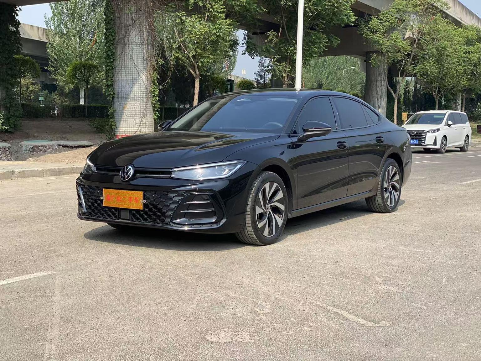 Volkswagen Passat 380TSI Starlight Dragon Shine 2024