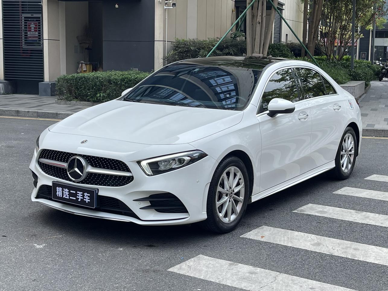 Mercedes Benz Class-A A200L 2022