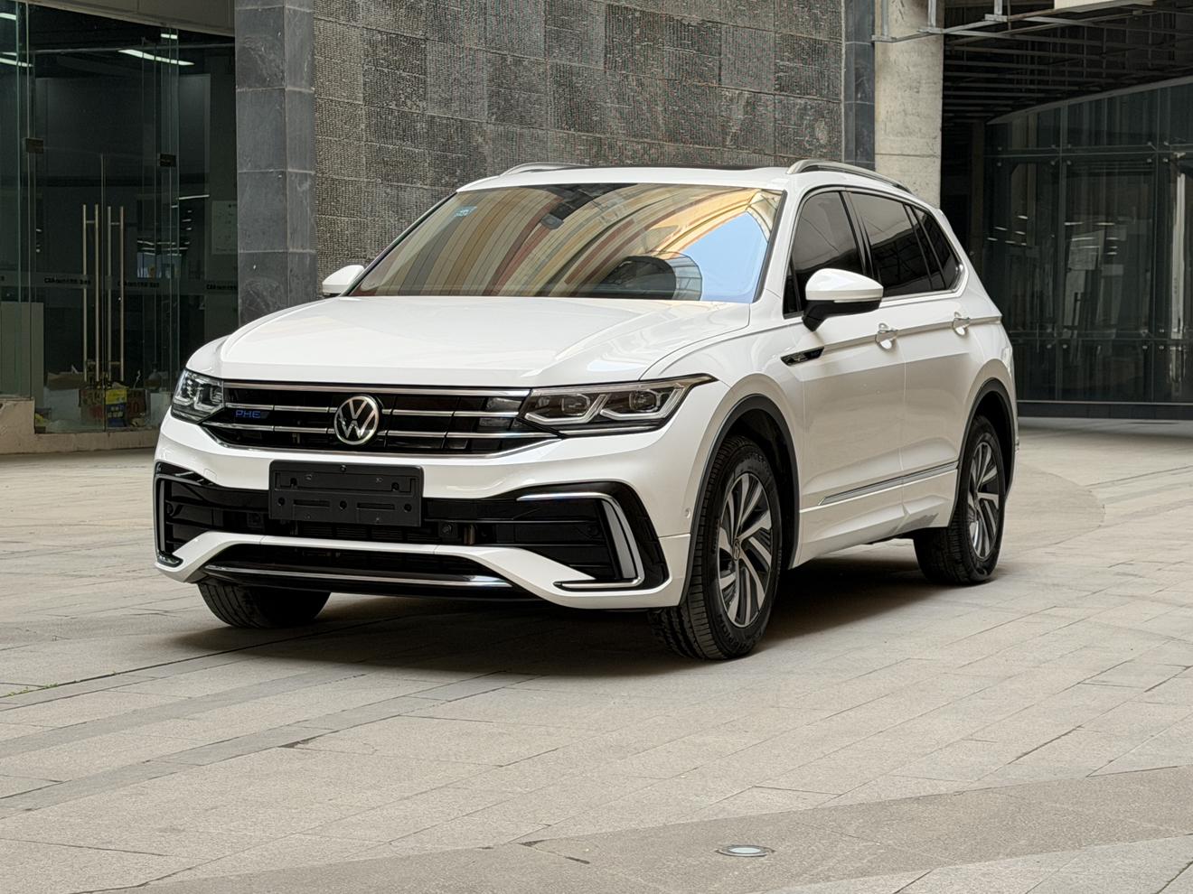 Volkswagen Tiguan-L 430PHEV Plug-in Hybrid Flagship 2022