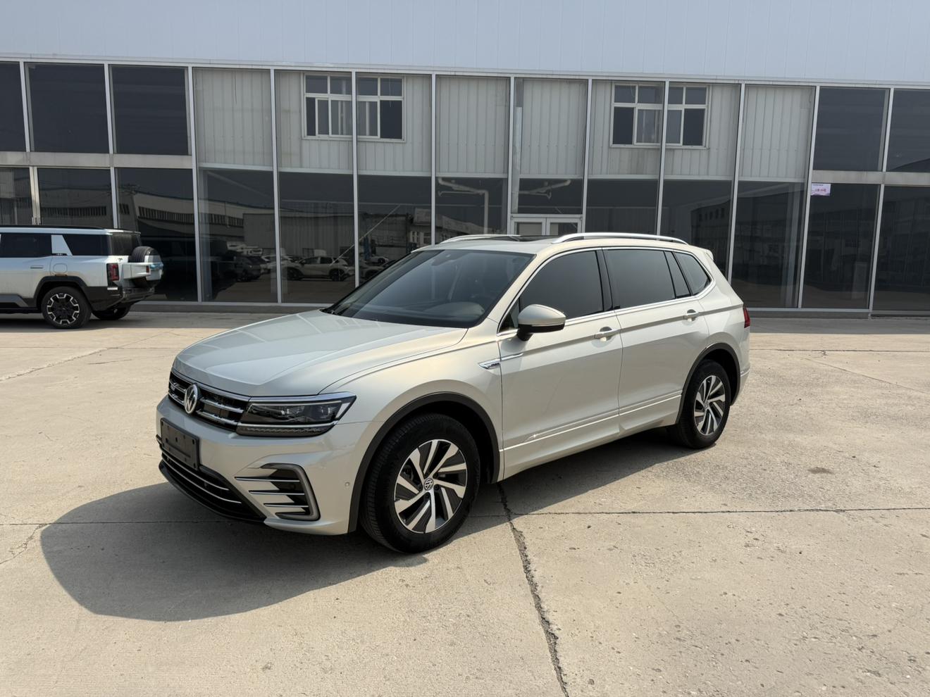 Volkswagen Tiguan-L 430PHEV Plug-in Hybrid Flagship 2021