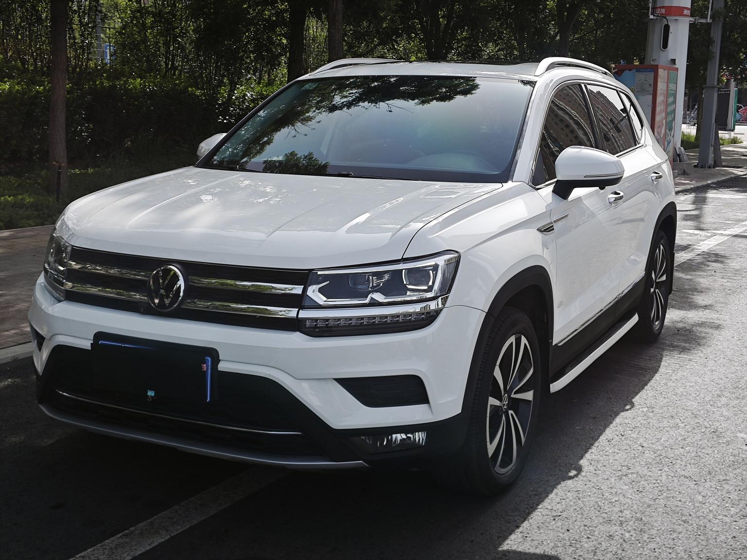 Volkswagen Tharu 330TSI 4WD Luxury (2L) 2021