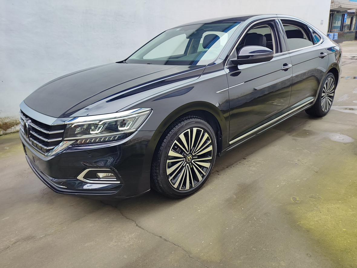 Volkswagen Passat 330TSI Luxury (2L) 2021