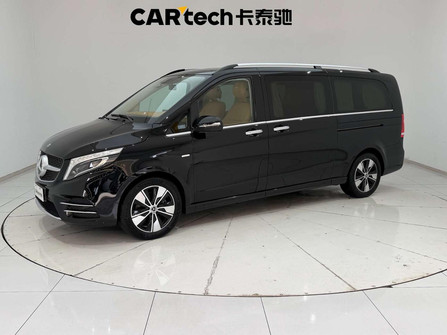Mercedes V-260 Long Wheelbase Luxury (2L) 2021