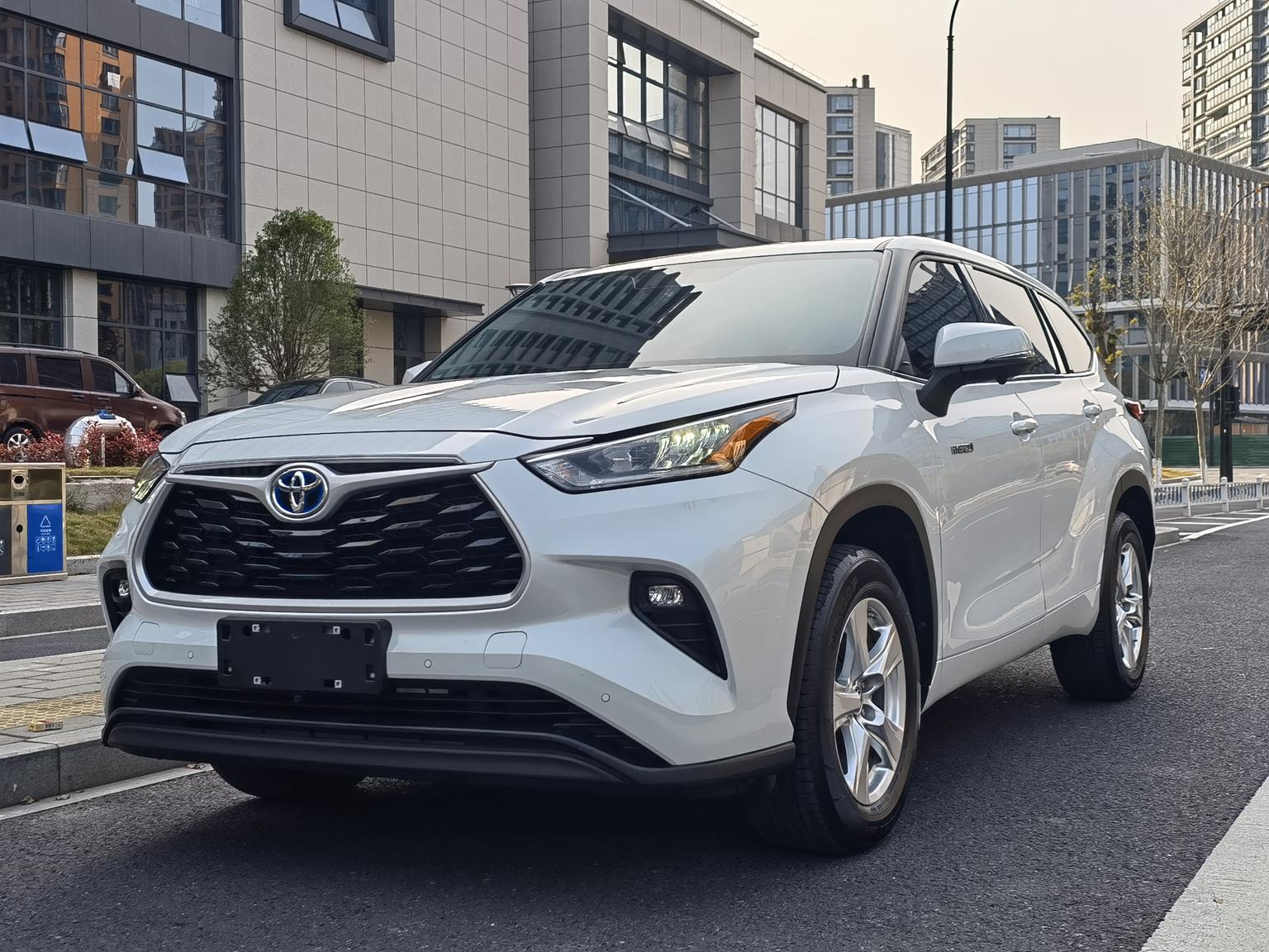 Toyota Highlander 2.5L 2WD Elite 5-seat (2.5L) 2024