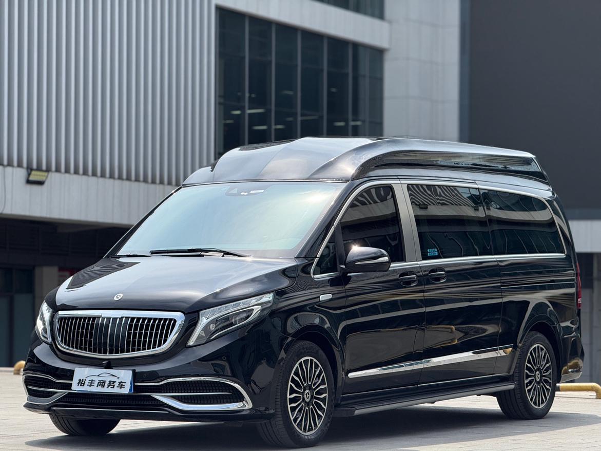 Mercedes V-260 Long Wheelbase Luxury (2L) 2023