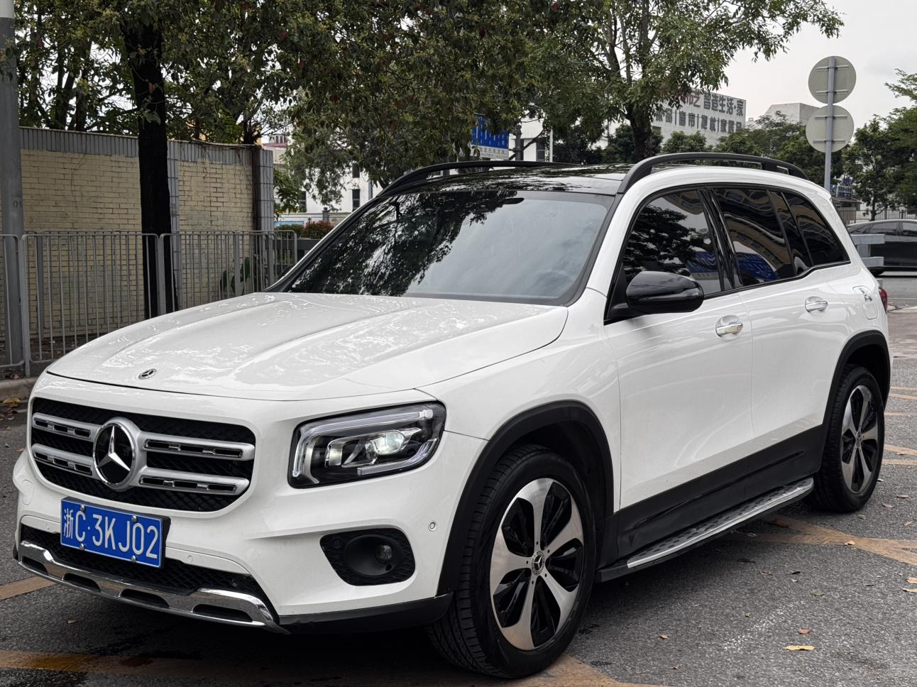 Mercedes GLB 220 4MATIC 2023