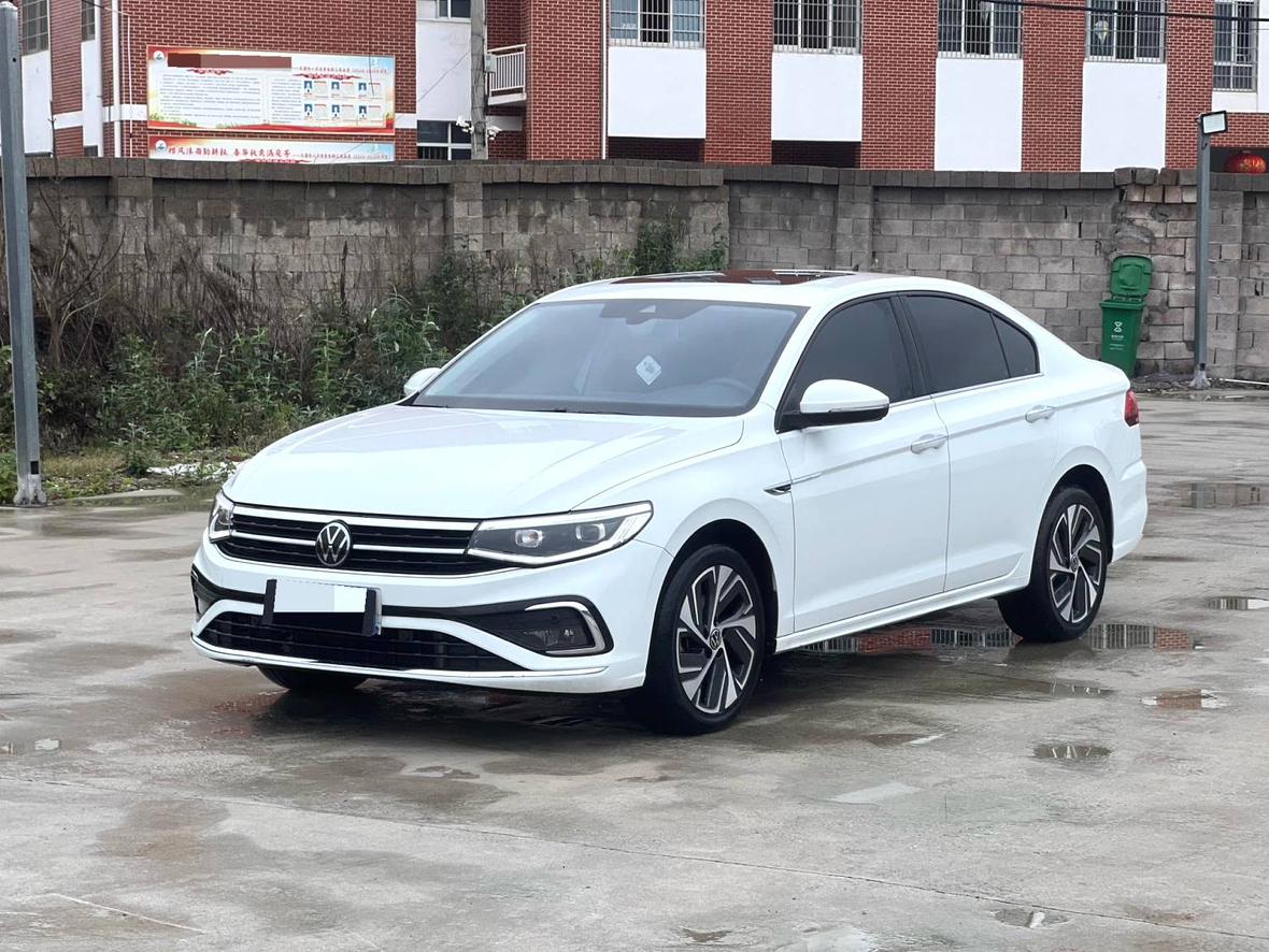 Volkswagen Bora 300TSI DSG Noble 2024