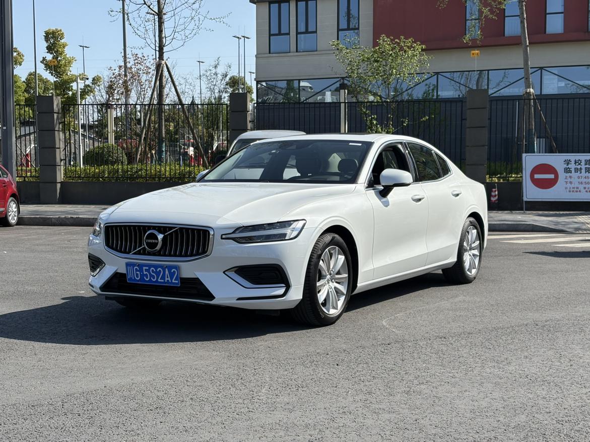 Volvo S60 T3 Intelligent Trend Luxury 2020