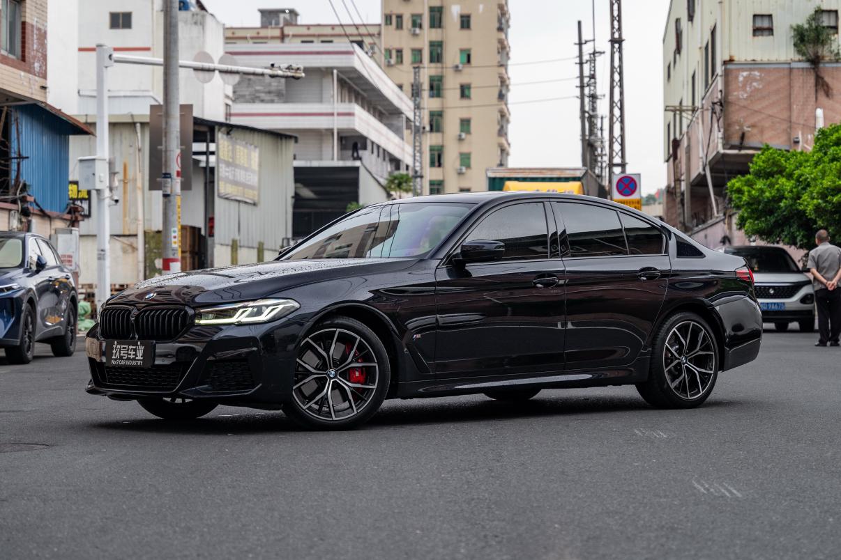 BMW 5 Series Style M Sport (3L) 2023