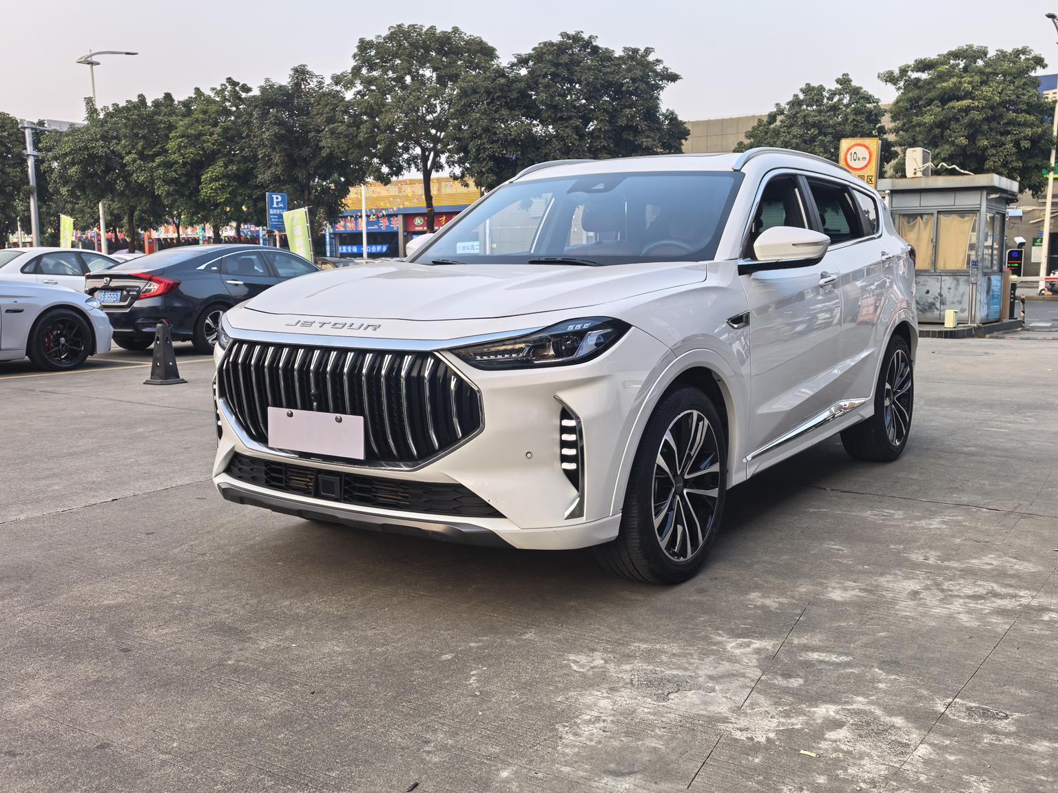 Jetour X70-Plus Strong Plus 5-Seat 2023