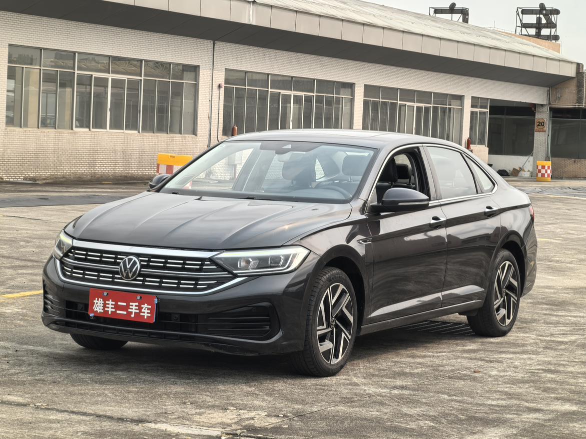 Volkswagen Sagitar 200TSI DSG Fly Edition (1.2L) 2023