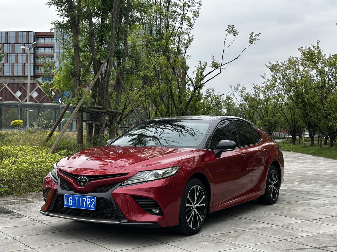 Toyota Camry S Sport CN6 2019