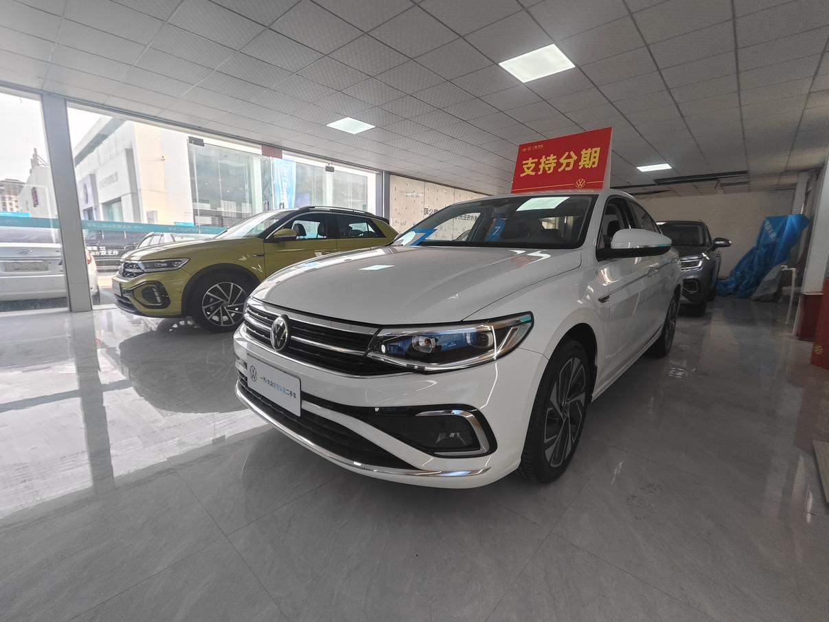 Volkswagen Bora 300TSI DSG Noble 2024