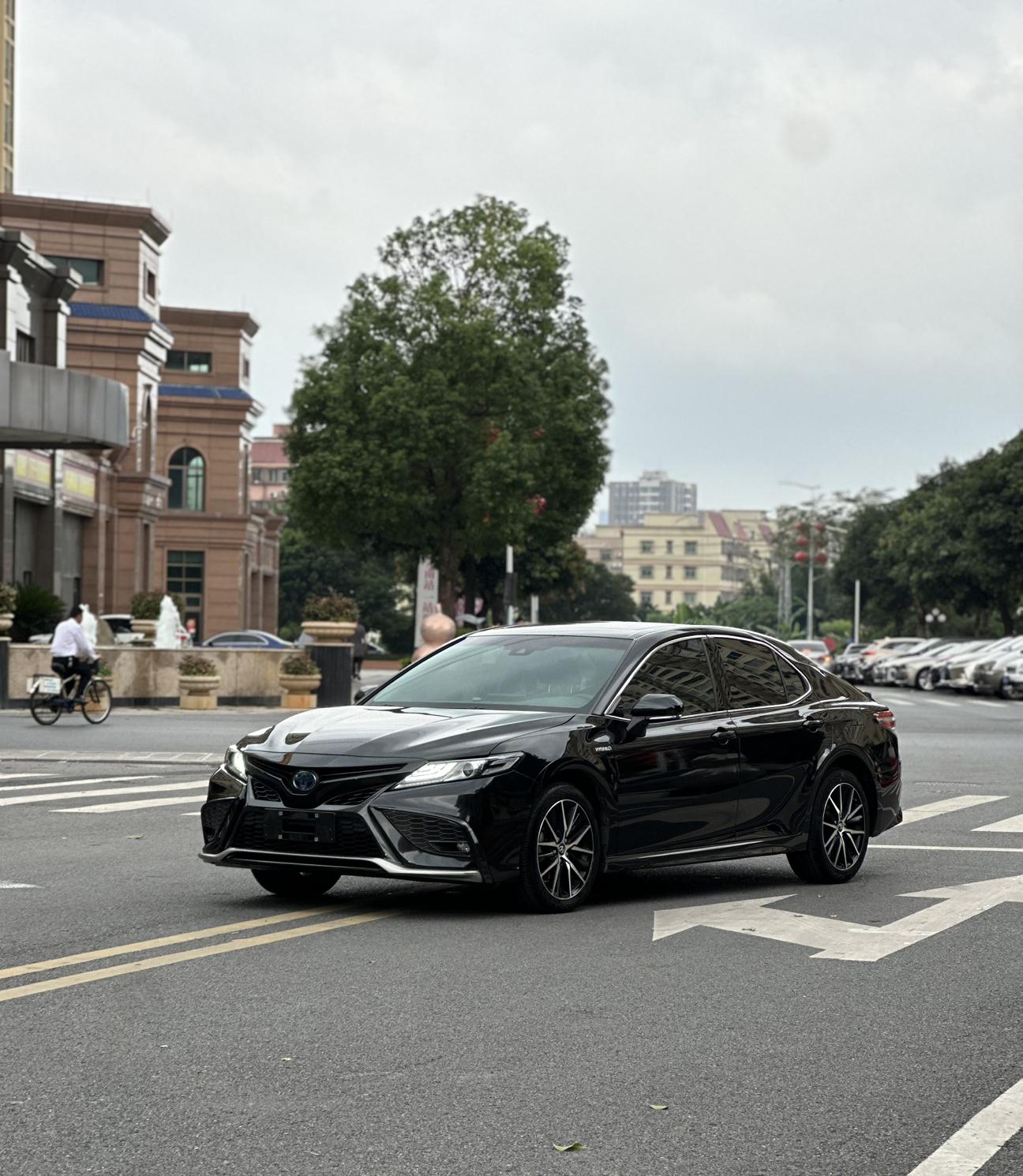 Toyota Camry 2.5HS Trendy (2.5L) 2021