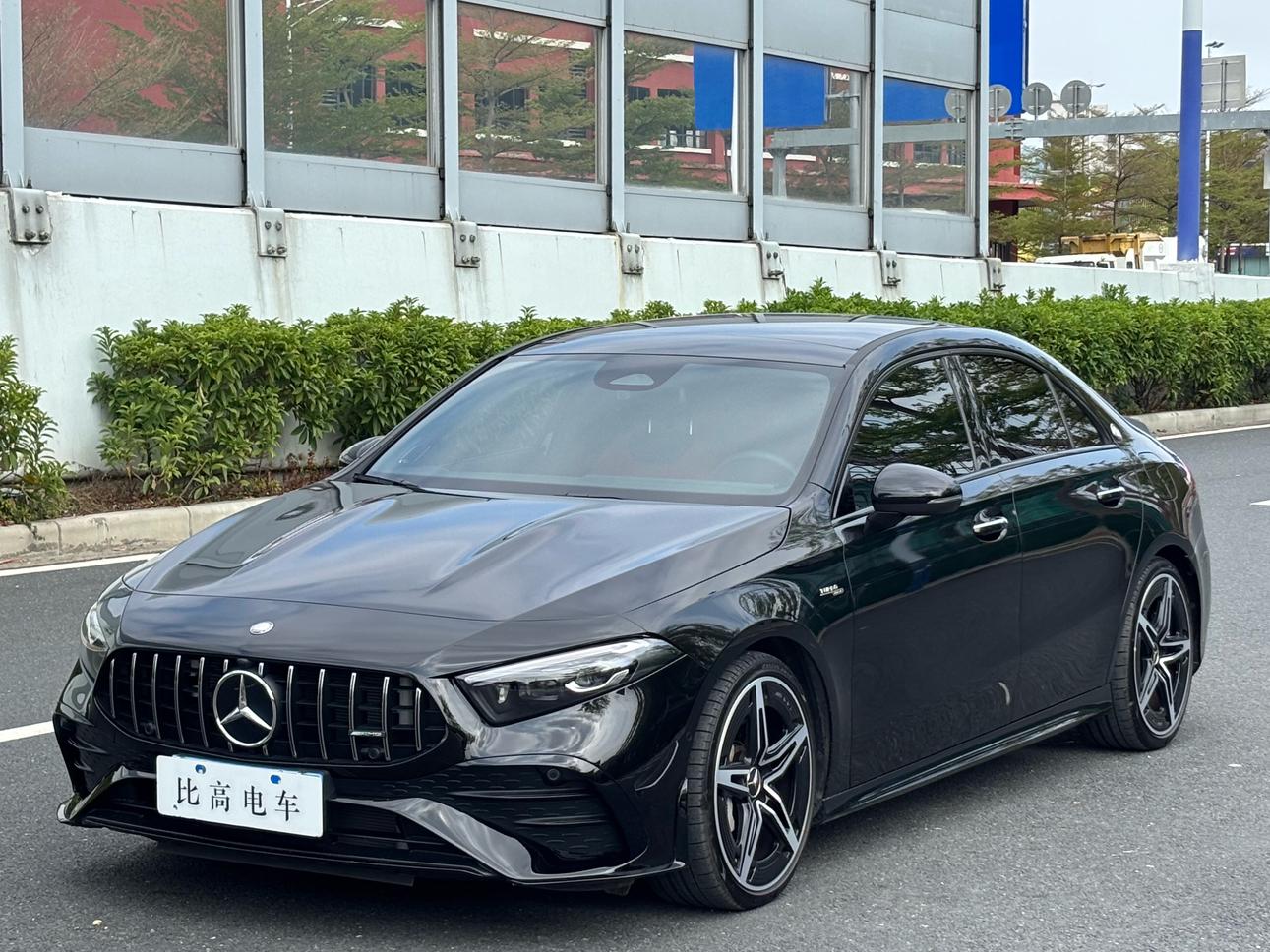 Mercedes Benz Class-A AMG A 35 L 4MATIC 2025
