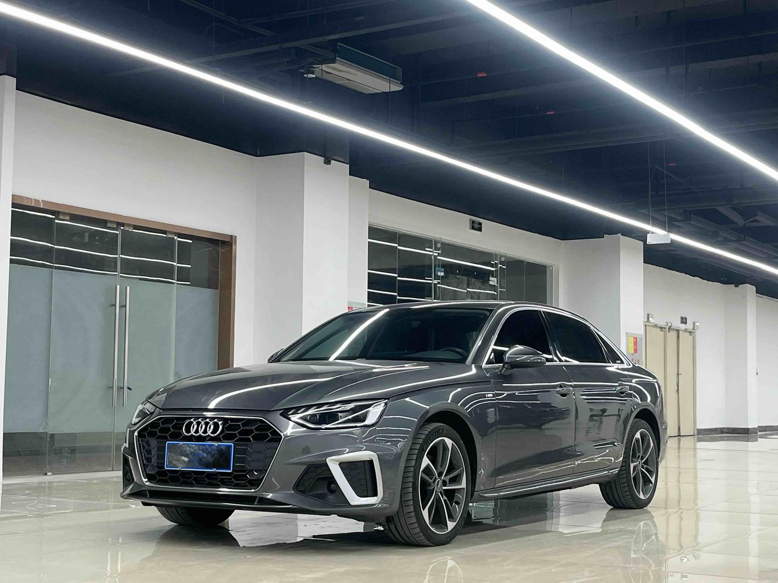 Audi A4L 40 TFSI Luxury Elegant 2022