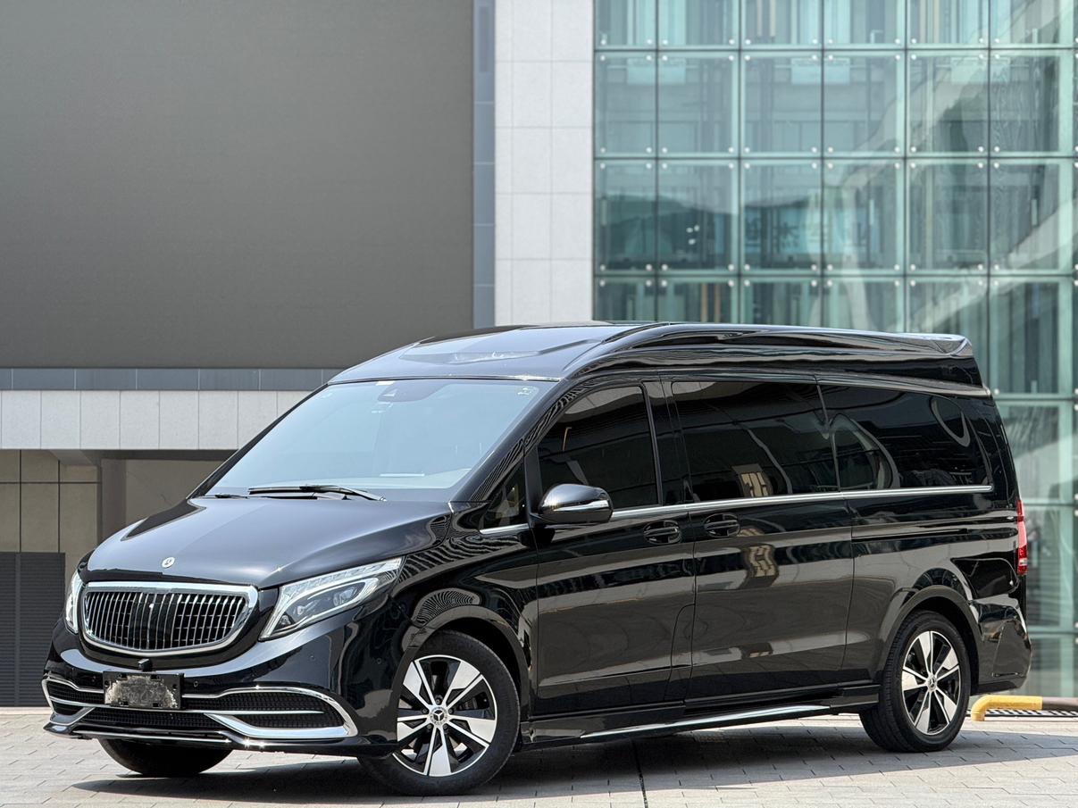 Mercedes V-260 Long Wheelbase Luxury (2L) 2023