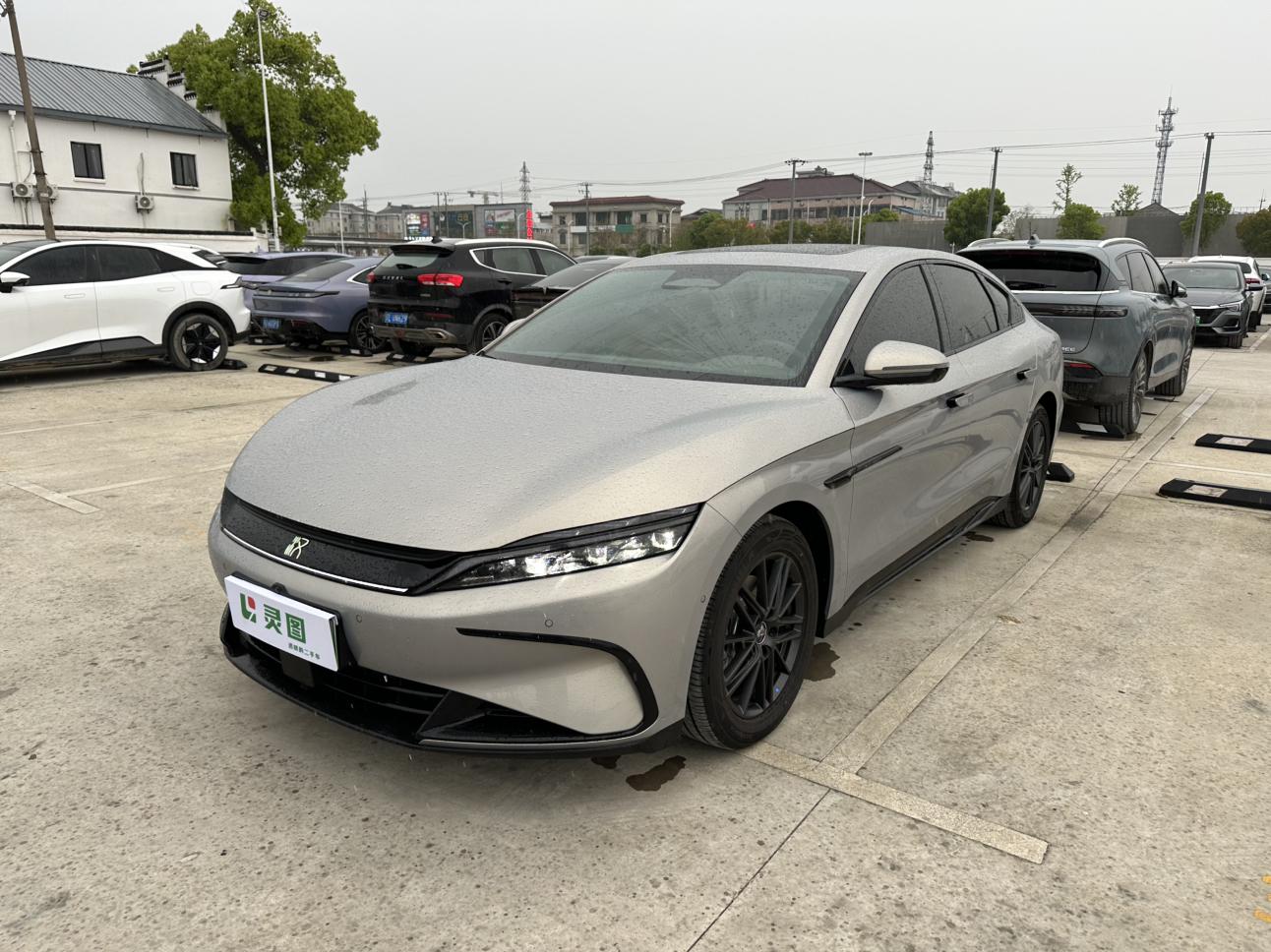 BYD HAN-DM Long Range Intelligent Drive DM-i 245km Premium 2025