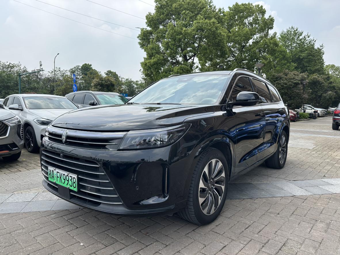 Aito M7 Plus 6-Seat RWD 2025