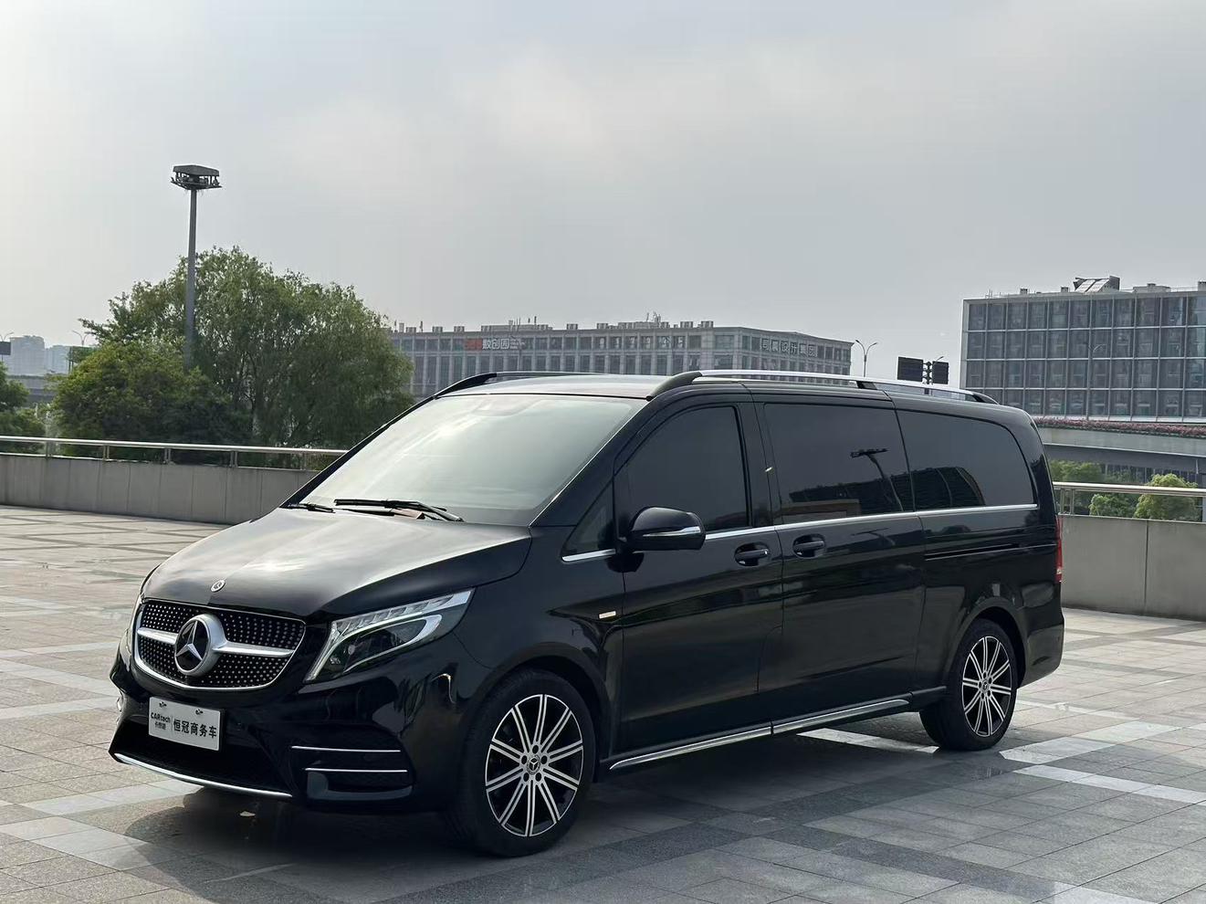 Mercedes V-260 Long Wheelbase Luxury (2L) 2022