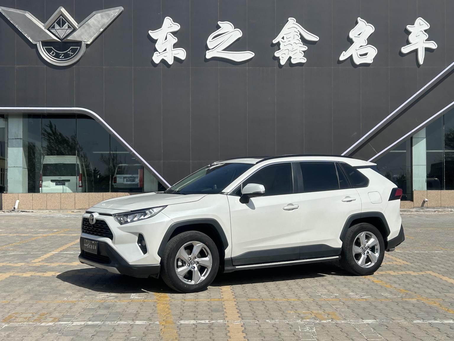 Toyota RAV4 2.0L CVT 4WD Trend 2021