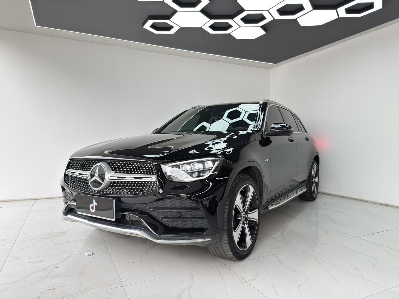 Mercedes GLC 300 L 4MATIC Dynamic Collector's Edition 2022