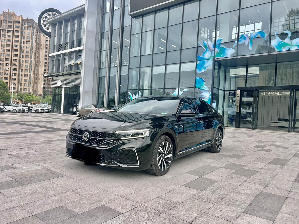 Volkswagen Passat 330TSI Stardust Prestige 2022