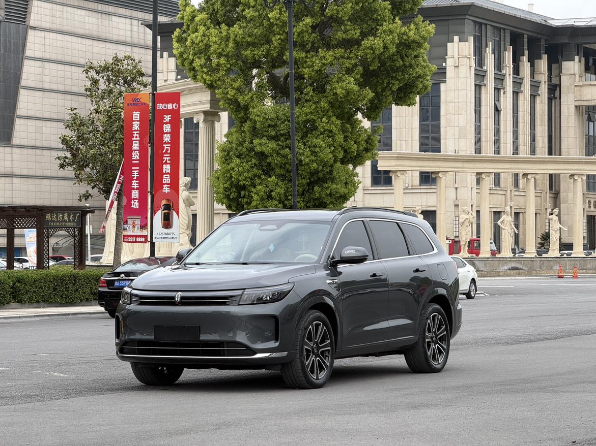 Aito M7 Pro 5-Seat Intelligent Drive AWD 2024