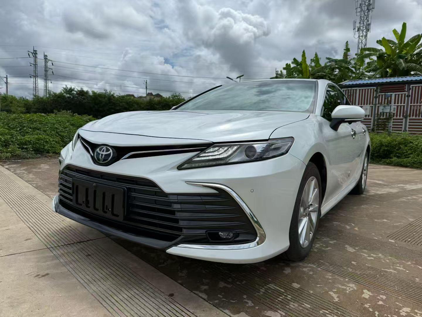 Toyota Camry 2.0GVP Leading (2L) 2022
