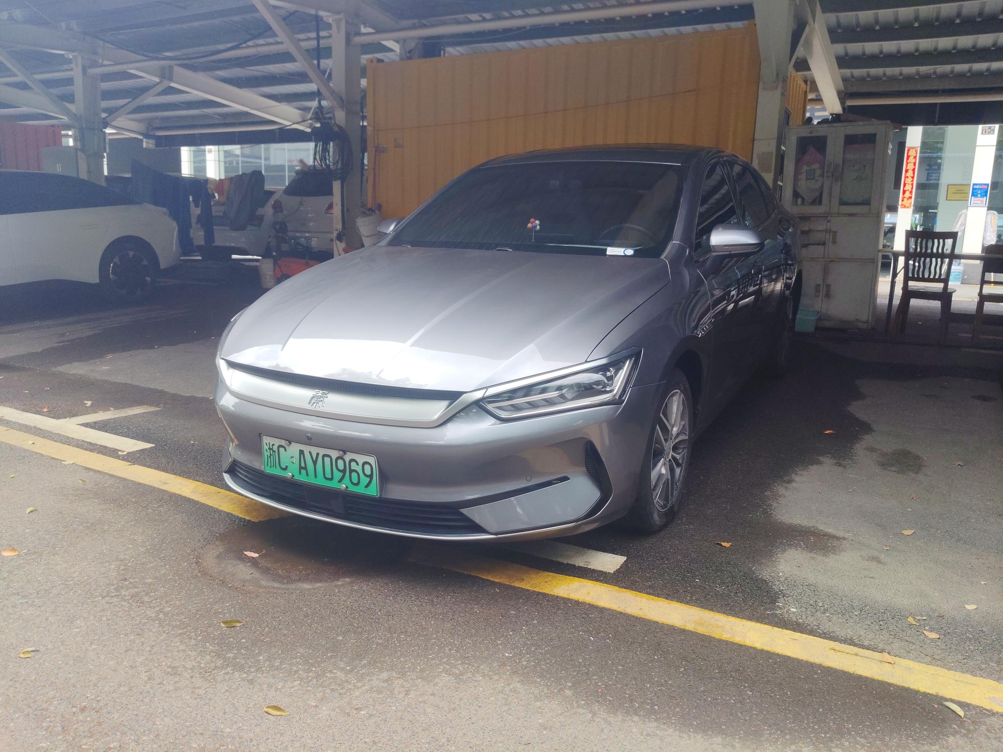 BYD QIN-Plus-EV Glory Surpass 420km 2024