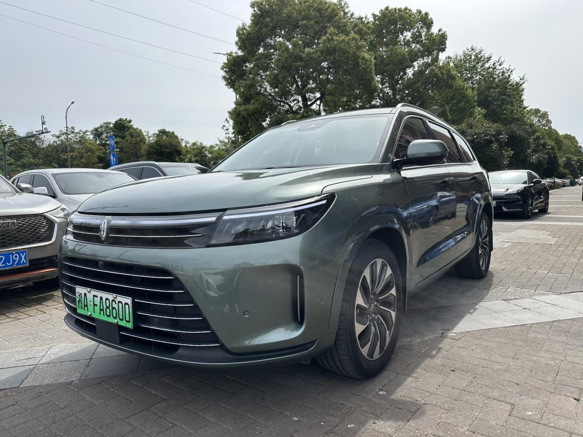 Aito M7 Plus 5-Seat RWD 2025