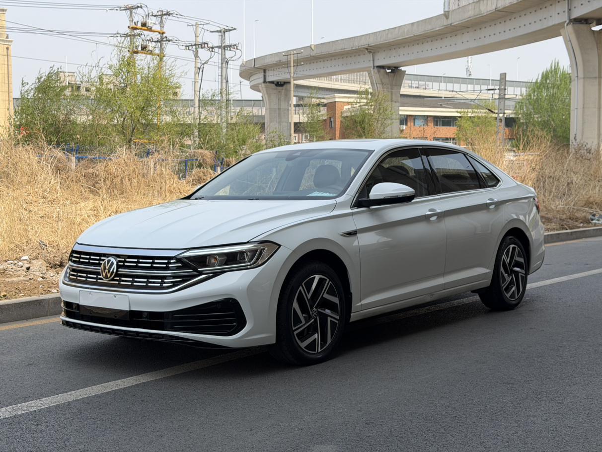 Volkswagen Sagitar 200TSI DSG Fly Edition (1.2L) 2023
