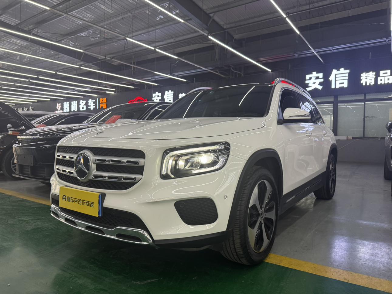 Mercedes GLB 200 Fashion (1.3L) 2021