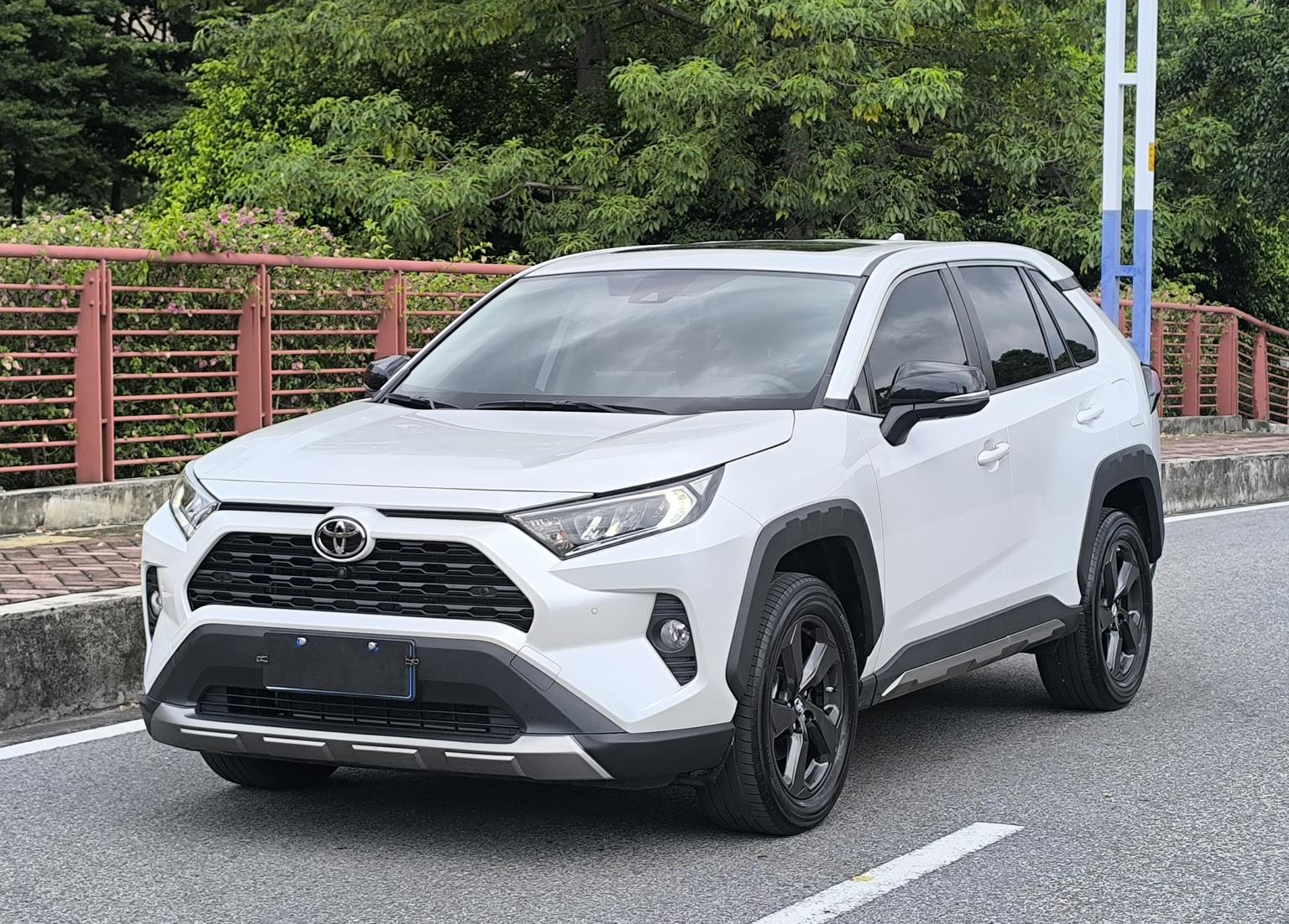 Toyota RAV4 2023