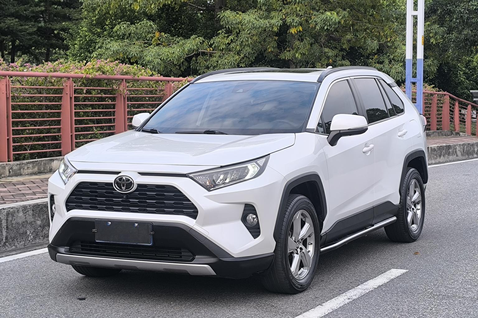 Toyota RAV4 2.0L CVT 4WD Trend 2021
