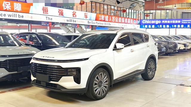 Jetour X70-Plus 1.5T 6DCT Luxury 7-Seat 2025