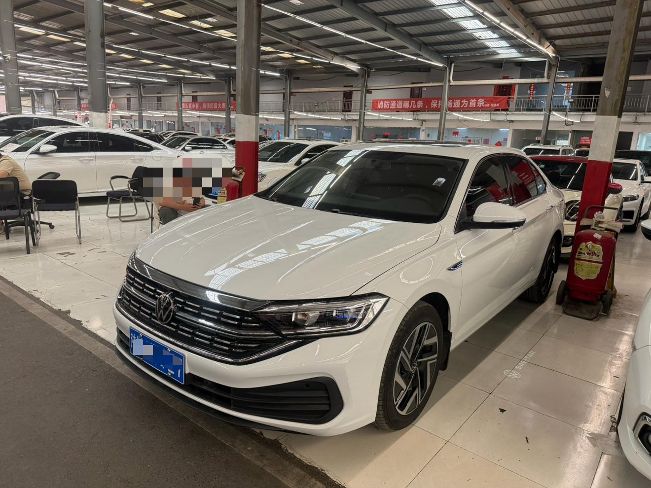 Volkswagen Sagitar 300TSI DSG Surpass (1.5L) 2025