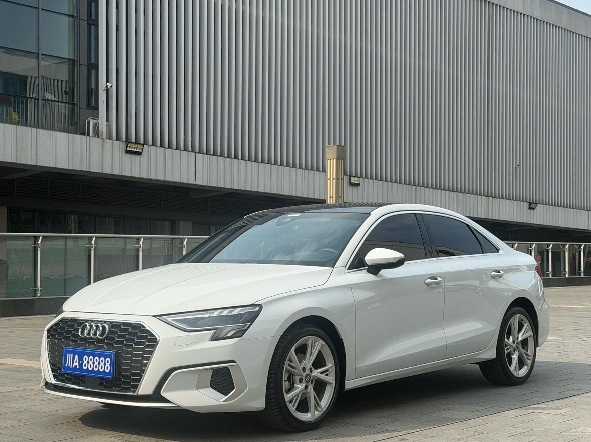 Audi A3 Luxury Elegance (1.4L) 2021