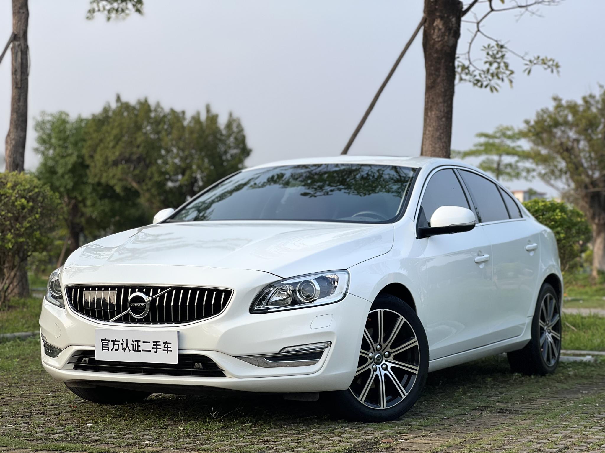 Volvo S60 T5 Intelligent Drive Elite 2020