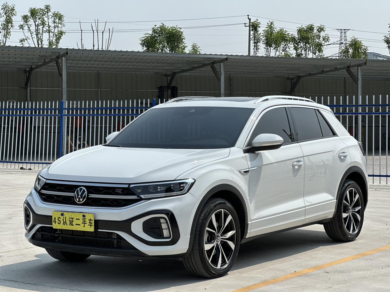 Volkswagen T-ROC 300TSI DSG Morning Light 2024