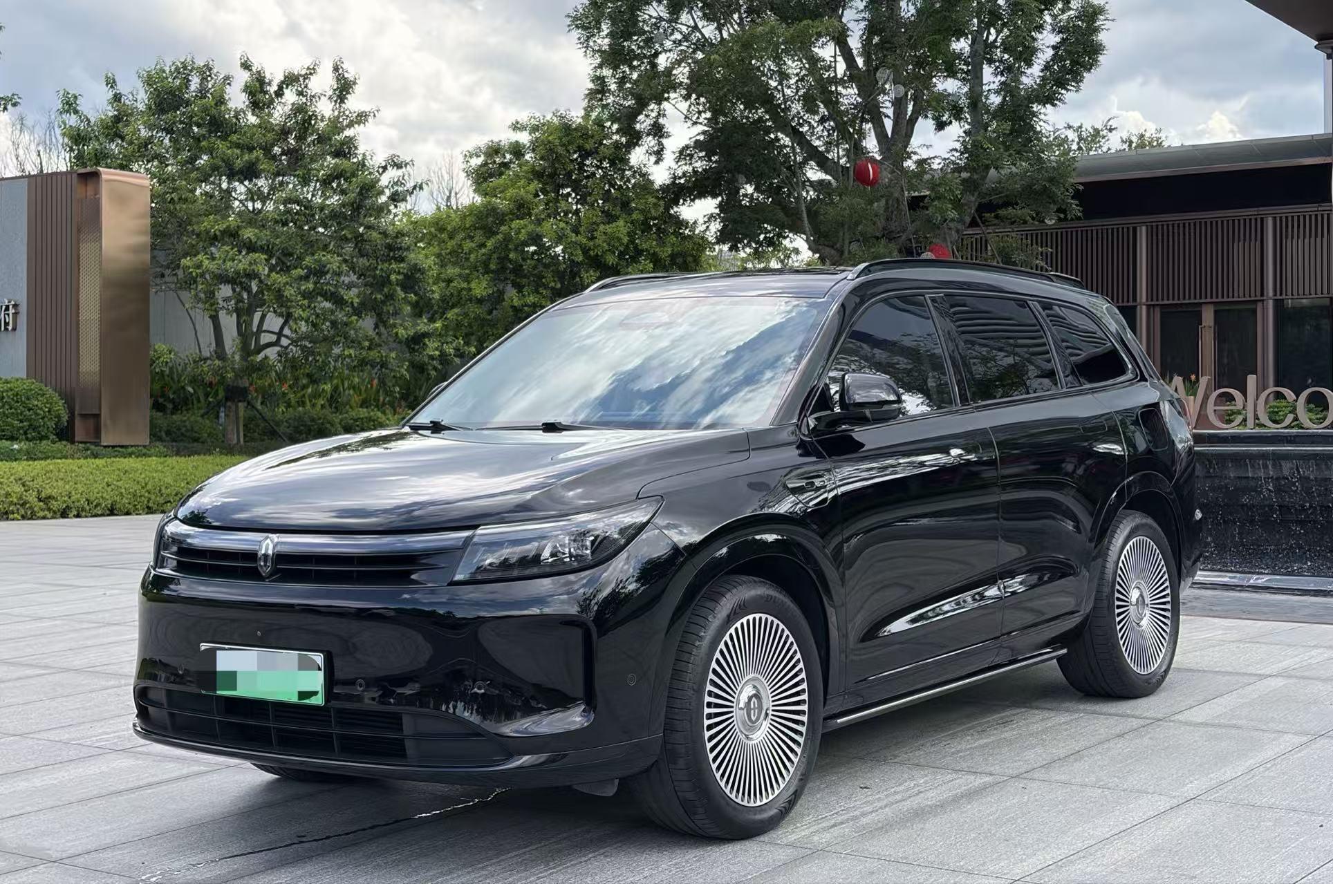 Aito M7 Pro 5-Seat Intelligent Drive RWD 2025
