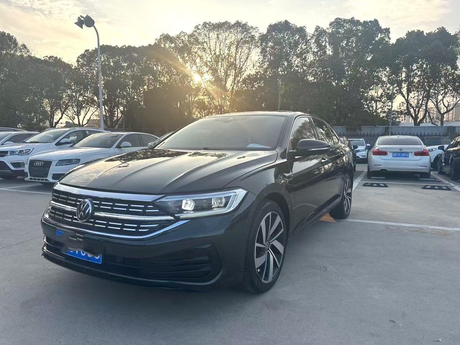 Volkswagen Sagitar 300TSI DSG Excellence (1.5L) 2024