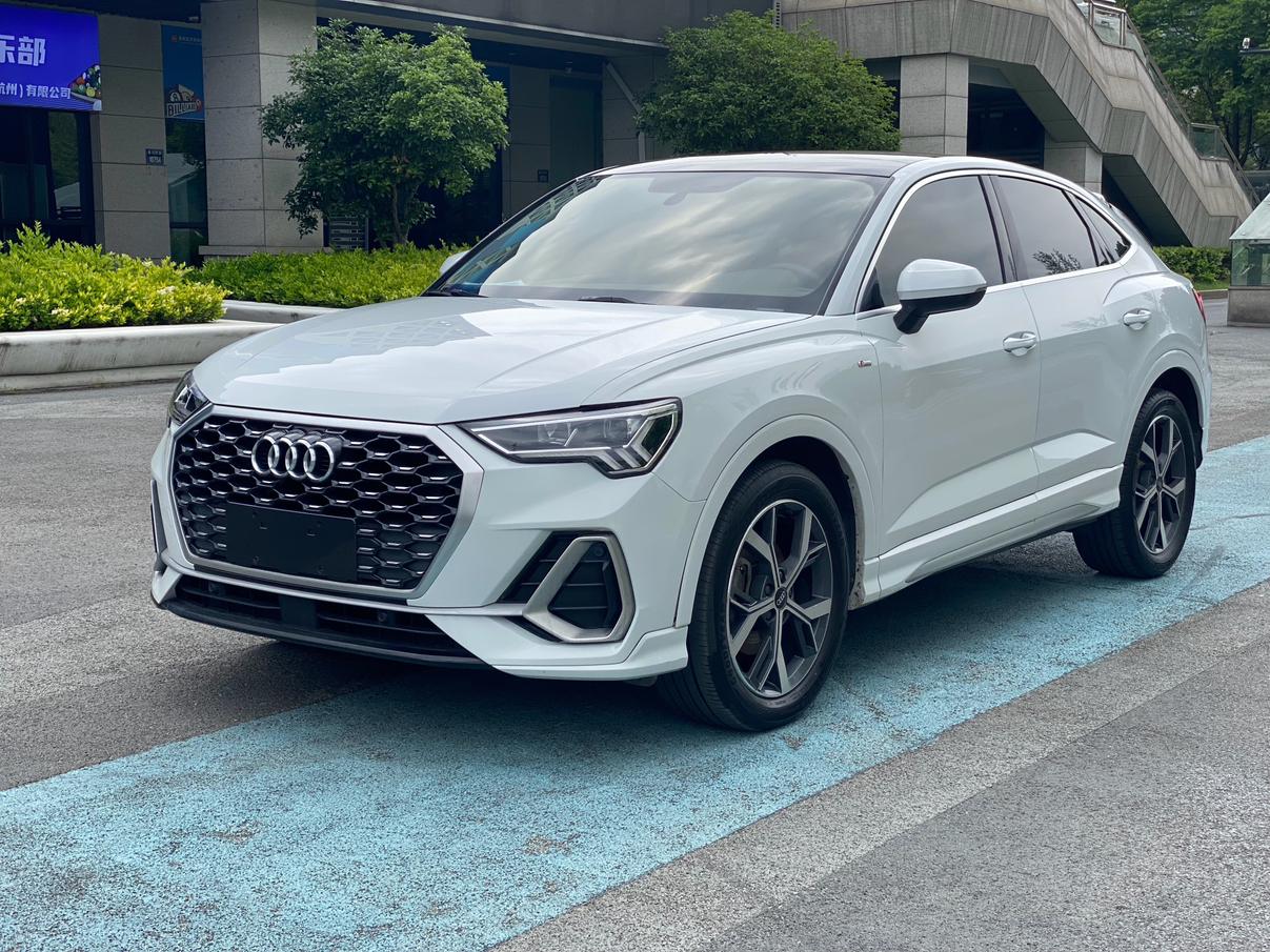 Audi Q3 40 TFSI Life Enjoyment 2021