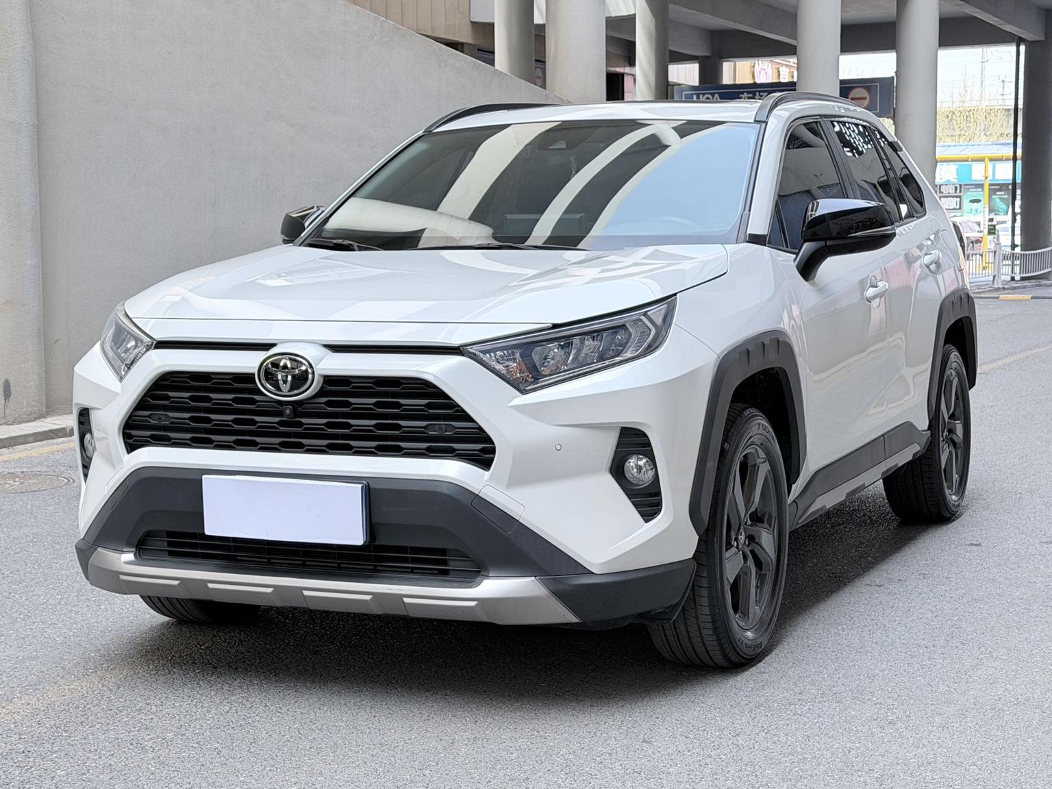 Toyota RAV4 2023
