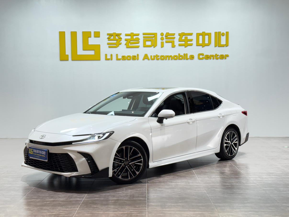Toyota Camry 2.0HSE Sport Lite 2025