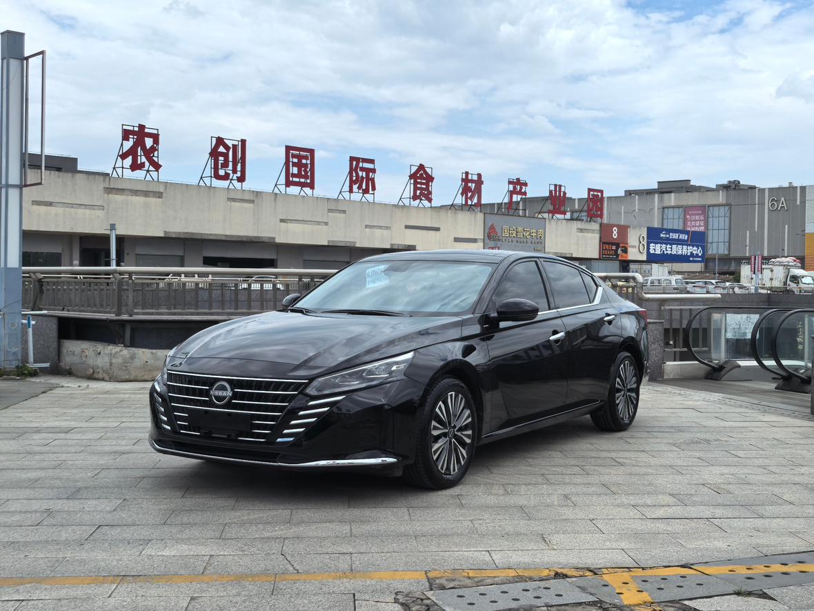 Nissan Altima XL-TLS Joy Edition 2025